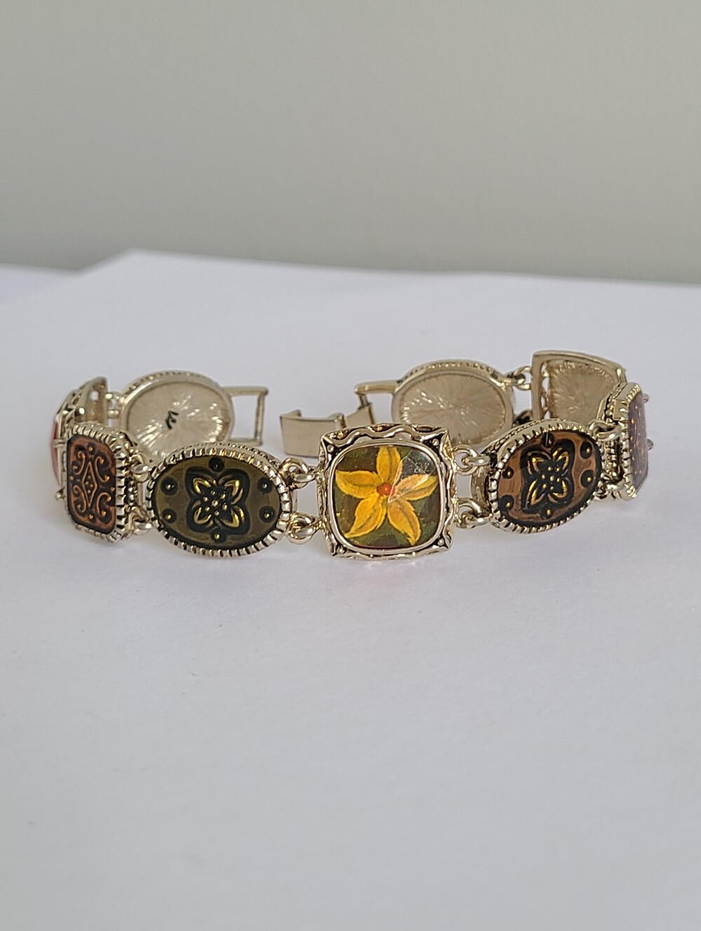 Vintage Liz Claiborne Enamel Flower Gold Tone Panel Fall Chain Link Bracelet